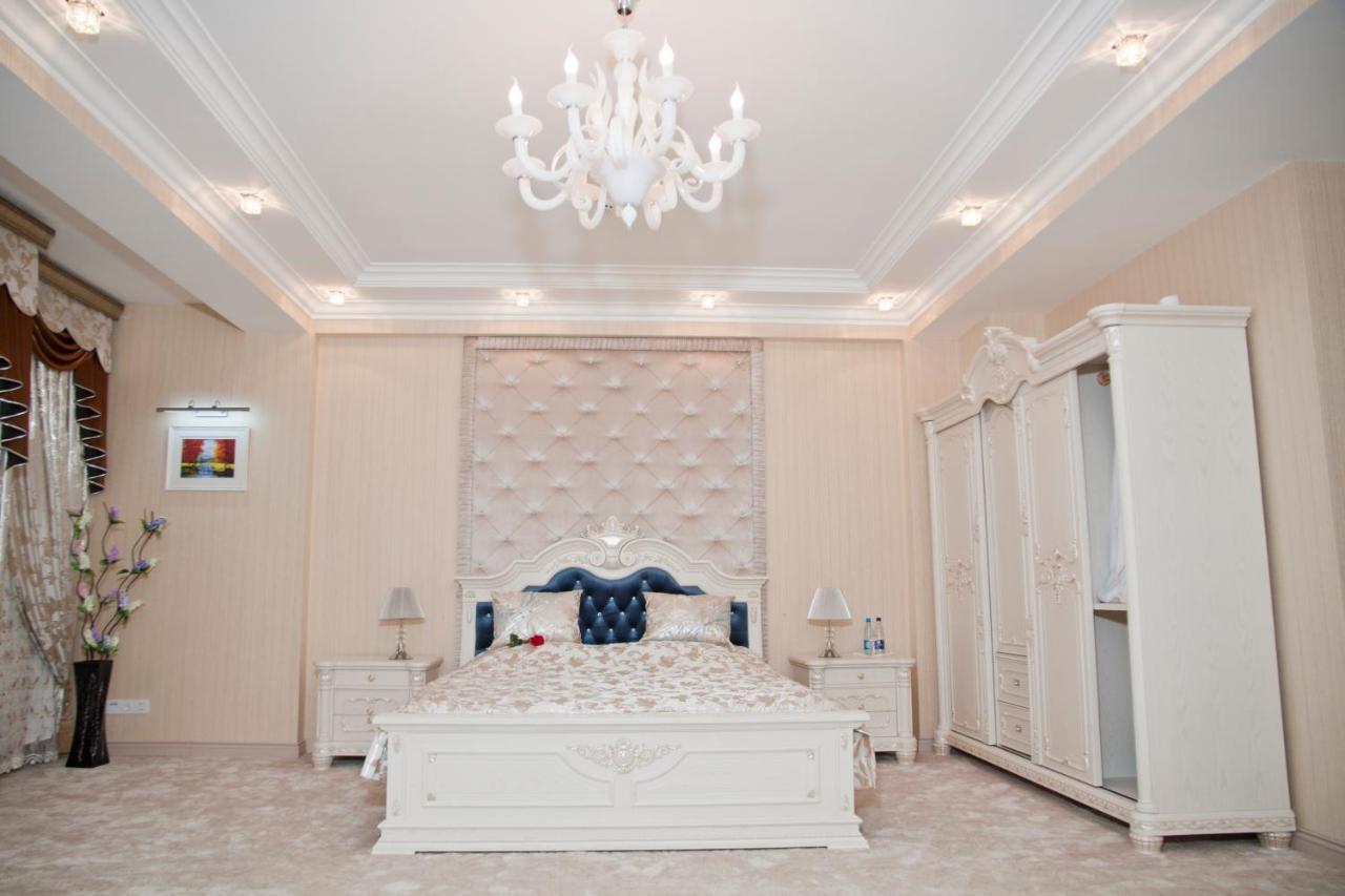 Karat Inn Hotel Baky Esterno foto