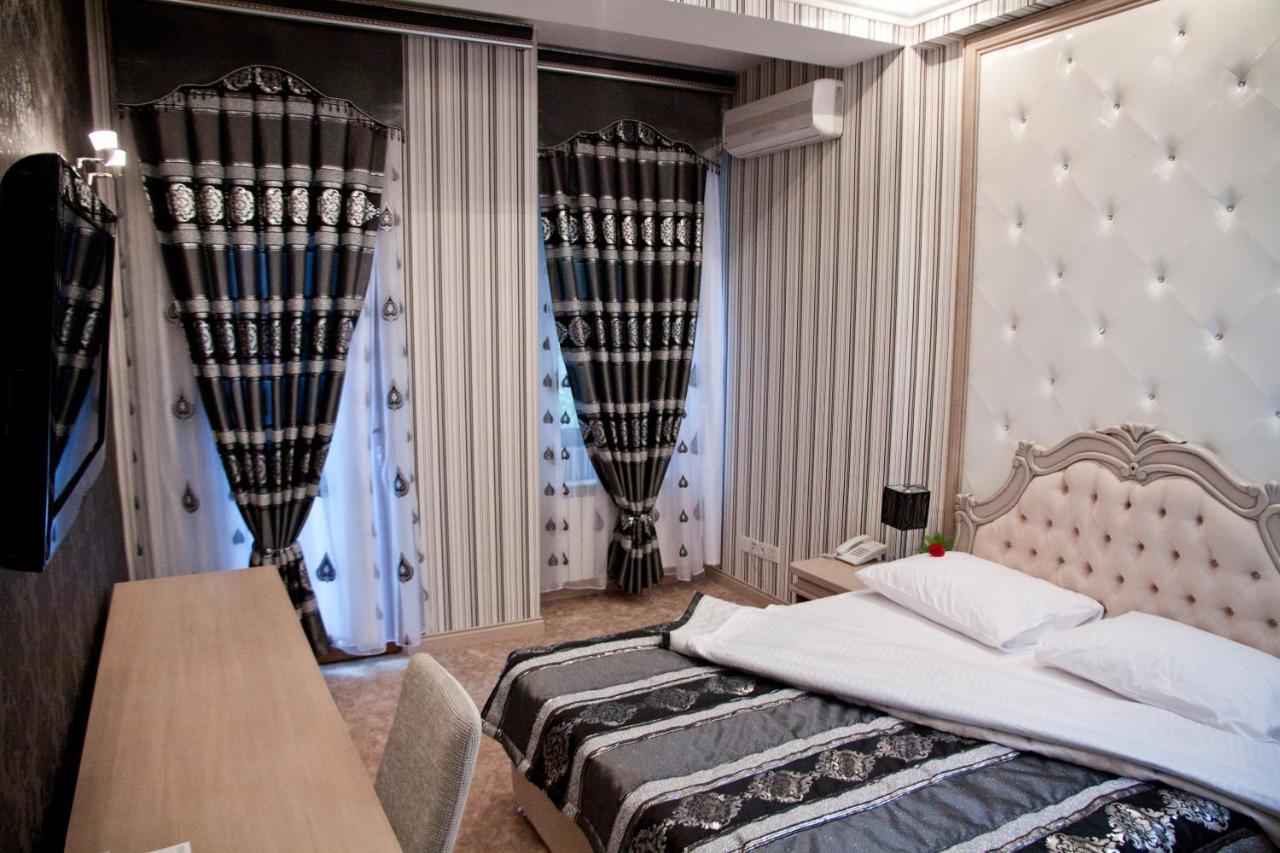 Karat Inn Hotel Baky Esterno foto