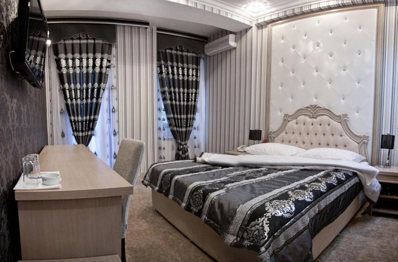 Karat Inn Hotel Baky Esterno foto