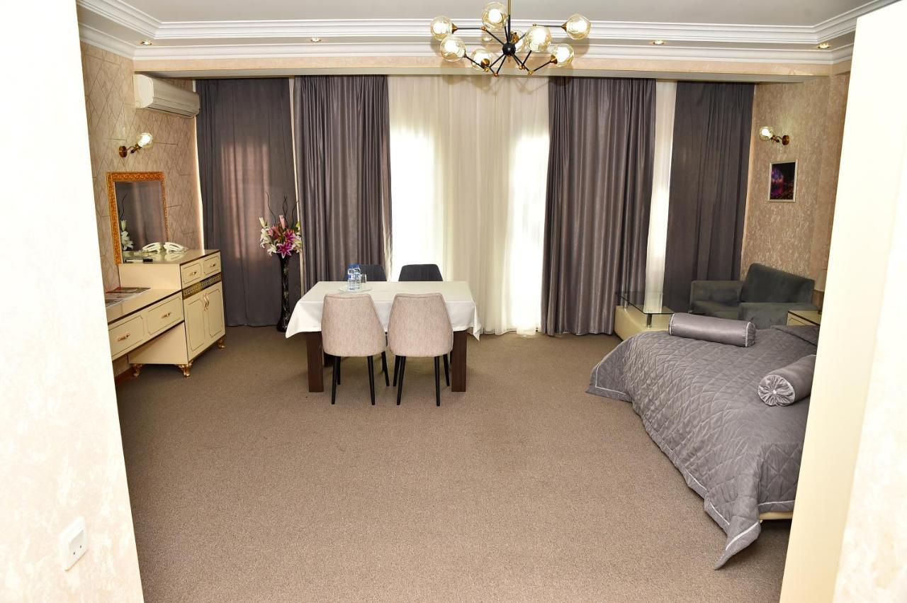 Karat Inn Hotel Baky Esterno foto