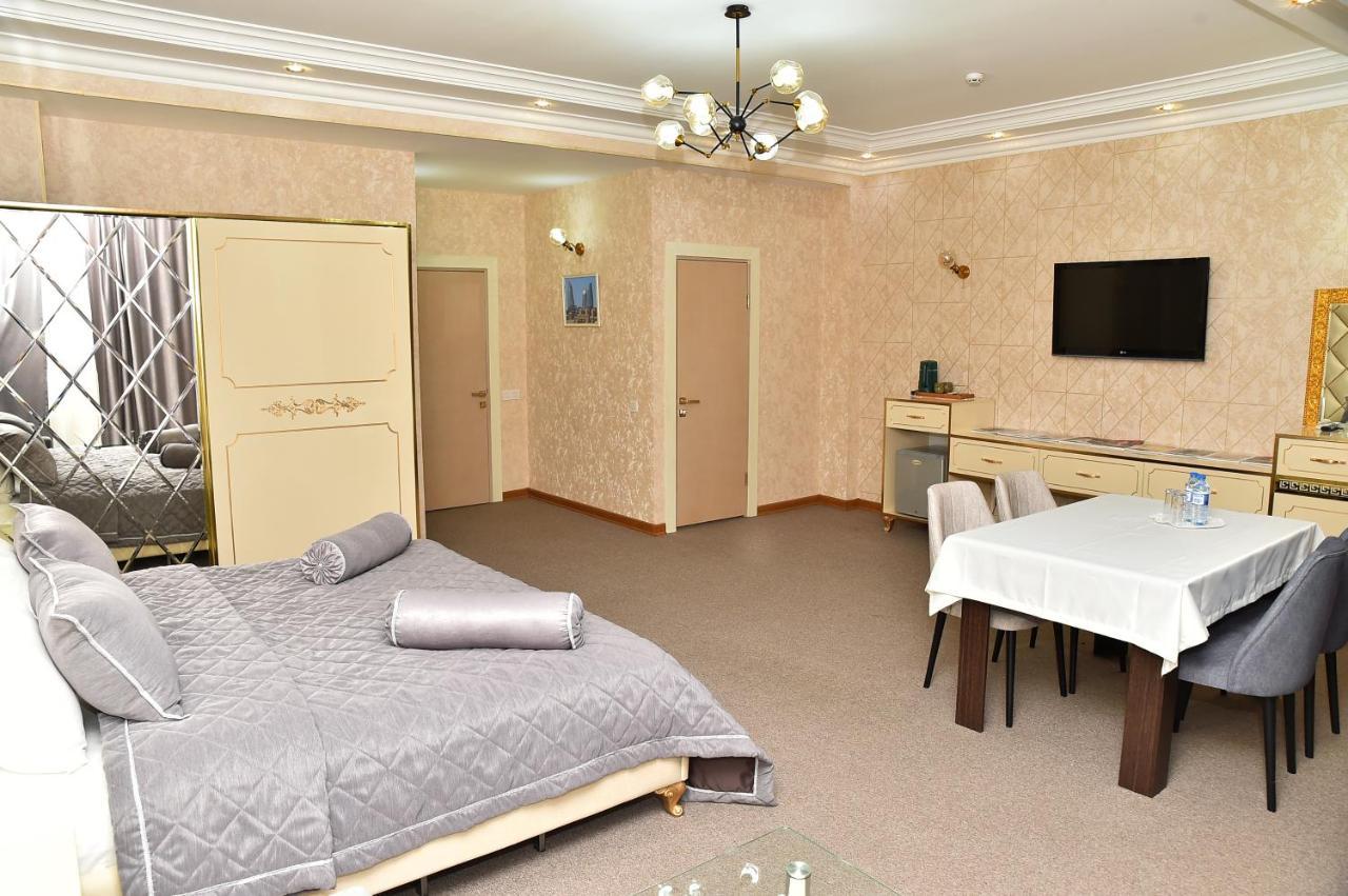 Karat Inn Hotel Baky Esterno foto